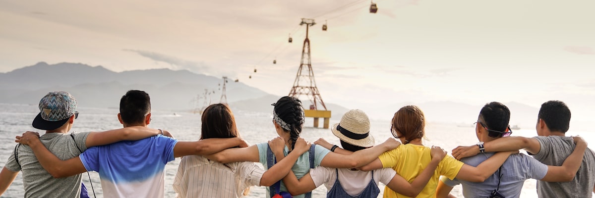 beat365球迷社区互动广场内用户热烈讨论足球比赛的截图画面